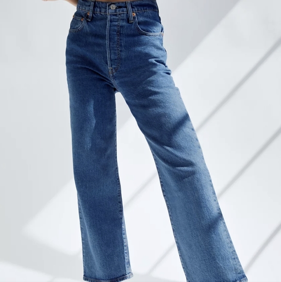 Levi's Ribcage Straight Ankle Jean - Picture 2 of 4